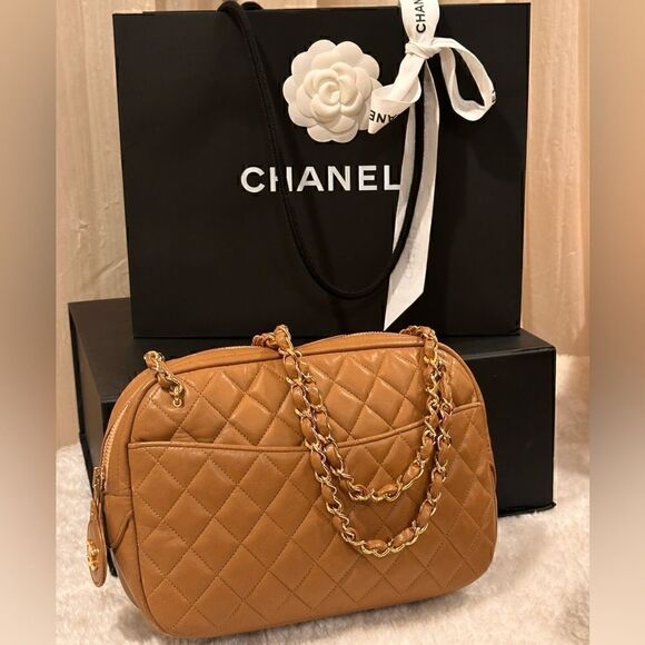 💯% Authentic CHANEL Lambskin Quilted CC Camera Crossbody Shoulder Bag✨ - Picture 3 of 16